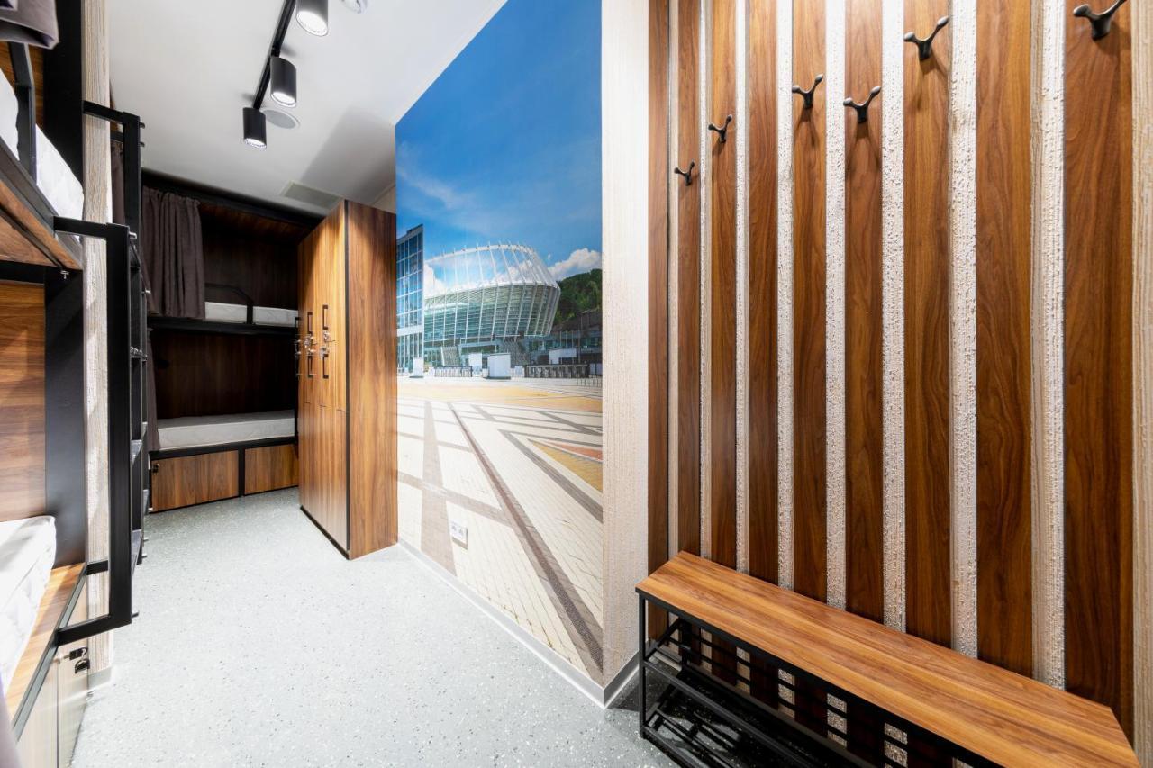 Misto Capsule Hotel 基輔 外观 照片