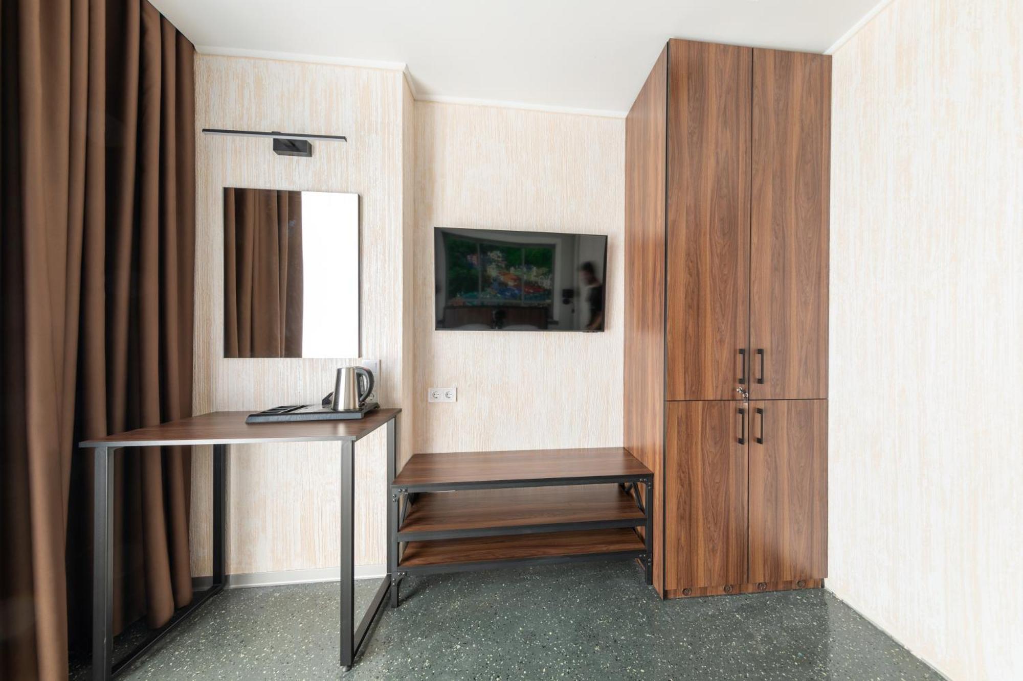 Misto Capsule Hotel 基輔 外观 照片