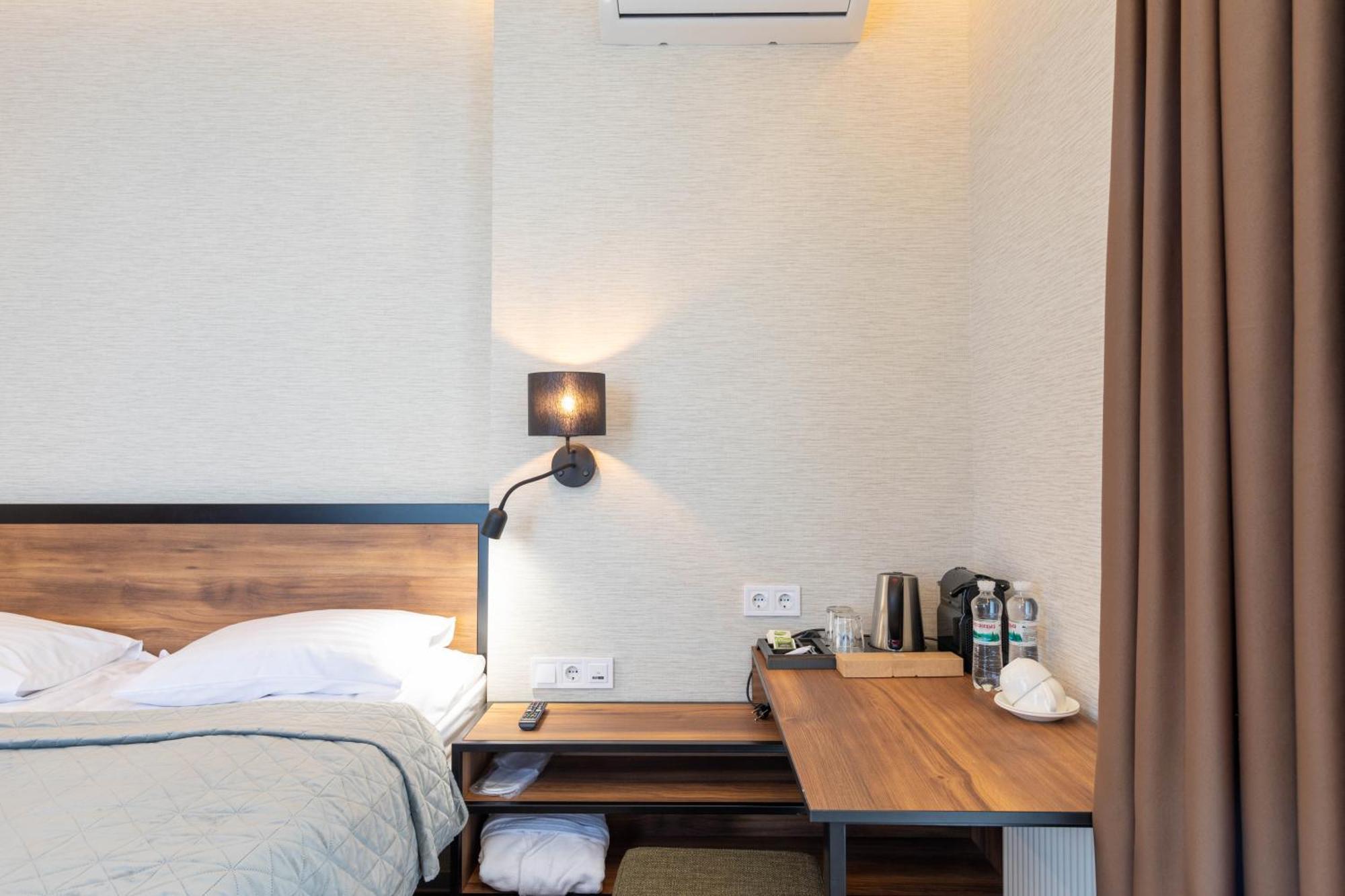 Misto Capsule Hotel 基輔 外观 照片